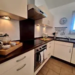 Luxurioeses, Familienfreundliches ,,amy,, Mit Whirlpoolwanne, Kamin Und Garten * Hinterhausen