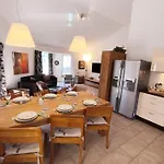 Luxurioeses, Familienfreundliches ,,amy,, Mit Whirlpoolwanne, Kamin Und Garten * Hinterhausen