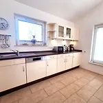 Luxurioeses, Familienfreundliches ,,amy,, Mit Whirlpoolwanne, Kamin Und Garten Holiday home *