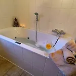 Holiday home Luxurioeses, Familienfreundliches ,,amy,, Mit Whirlpoolwanne, Kamin Und Garten Hinterhausen