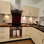 Holiday home Luxurioeses, Familienfreundliches ,,amy,, Mit Whirlpoolwanne, Kamin Und Garten *
