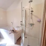 Holiday home Luxurioeses, Familienfreundliches ,,amy,, Mit Whirlpoolwanne, Kamin Und Garten *