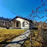 Luxurioeses, Familienfreundliches ,,amy,, Mit Whirlpoolwanne, Kamin Und Garten Holiday home