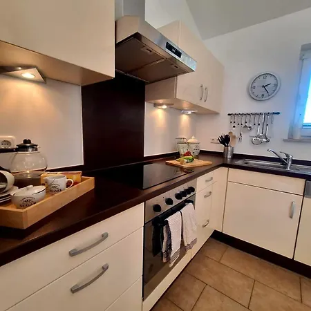 Luxurioeses, Familienfreundliches ,,amy,, Mit Whirlpoolwanne, Kamin Und Garten * Hinterhausen