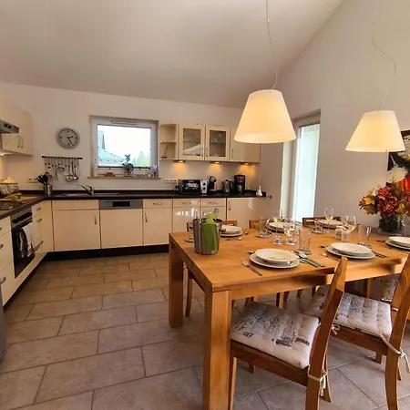 Luxurioeses, Familienfreundliches ,,amy,, Mit Whirlpoolwanne, Kamin Und Garten Semesterbostad *