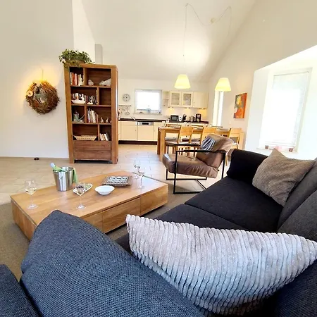 Luxurioeses, Familienfreundliches ,,amy,, Mit Whirlpoolwanne, Kamin Und Garten *