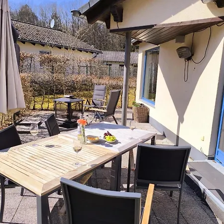 Luxurioeses, Familienfreundliches ,,amy,, Mit Whirlpoolwanne, Kamin Und Garten