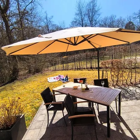 Luxurioeses, Familienfreundliches ,,amy,, Mit Whirlpoolwanne, Kamin Und Garten *