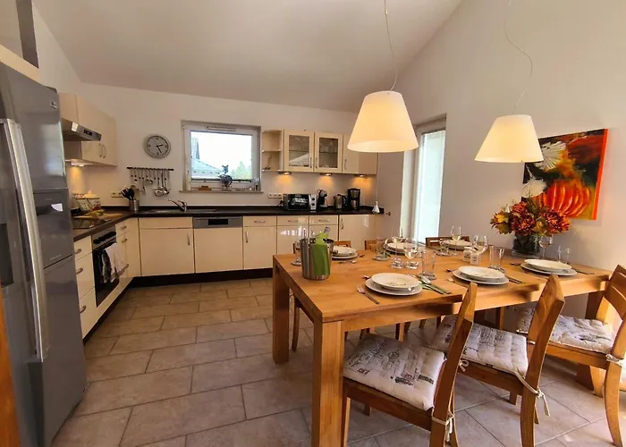 Luxurioeses, Familienfreundliches ,,amy,, Mit Whirlpoolwanne, Kamin Und Garten Dom wakacyjny *