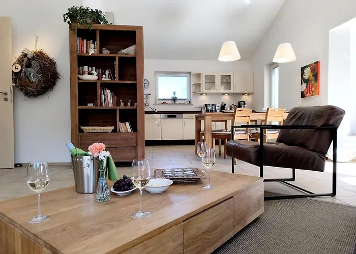 Dom wakacyjny Luxurioeses, Familienfreundliches ,,amy,, Mit Whirlpoolwanne, Kamin Und Garten