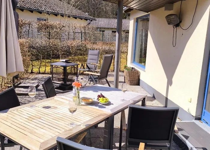 Luxurioeses, Familienfreundliches ,,amy,, Mit Whirlpoolwanne, Kamin Und Garten