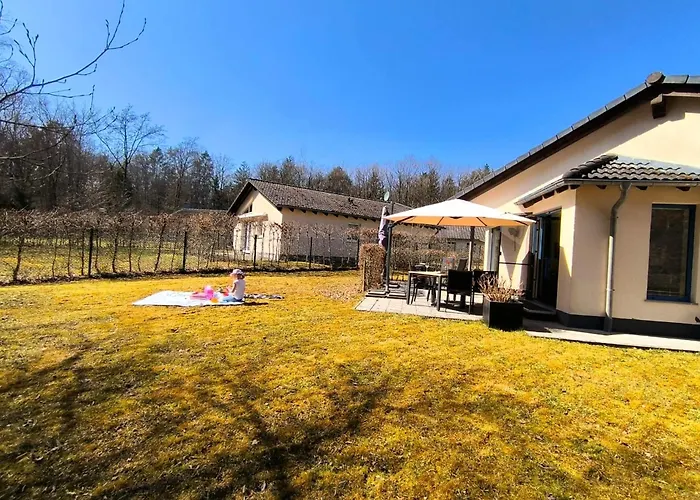 Luxurioeses, Familienfreundliches ,,amy,, Mit Whirlpoolwanne, Kamin Und Garten