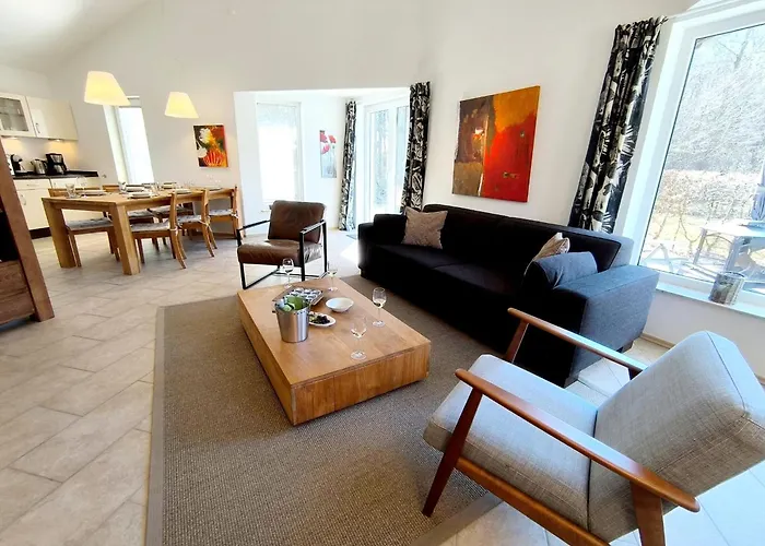 Dom wakacyjny Luxurioeses, Familienfreundliches ,,amy,, Mit Whirlpoolwanne, Kamin Und Garten