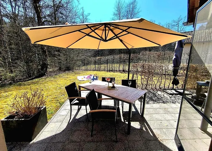 Luxurioeses, Familienfreundliches ,,amy,, Mit Whirlpoolwanne, Kamin Und Garten Hinterhausen